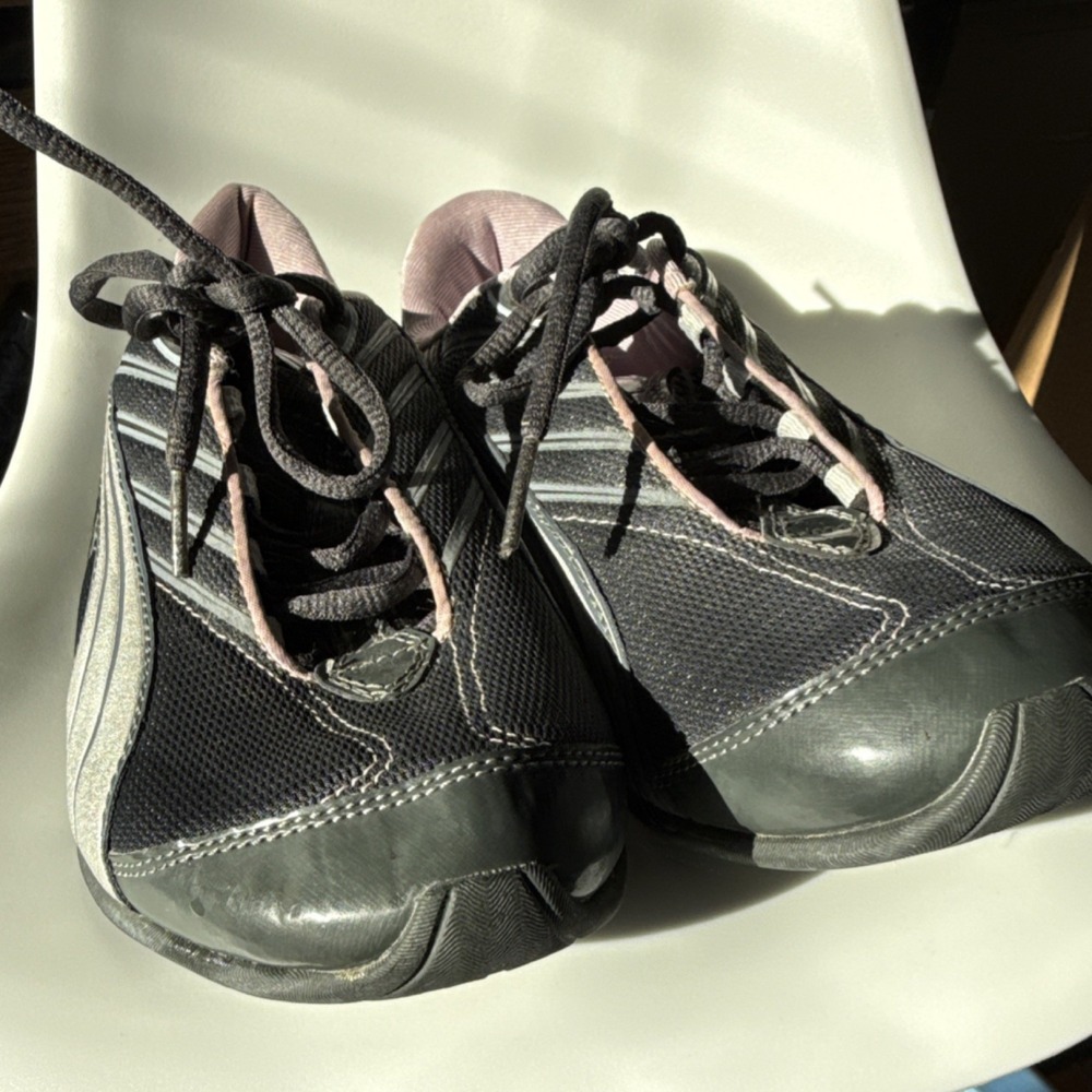 PUMA Women Black Silver Pink Low Top Lace Up Sneakers Rubber Sole 184163 05